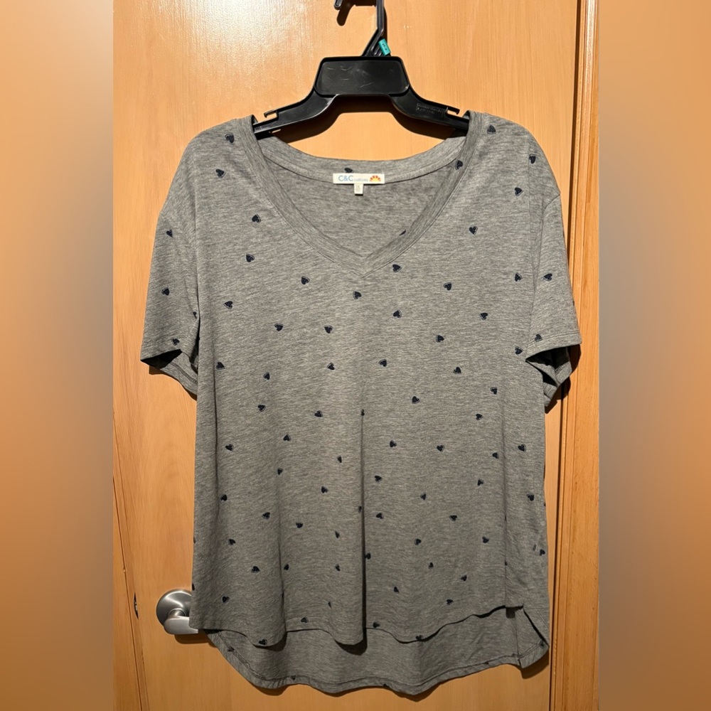C&C California V-Neck Blue Heart Print T-Shirt Gray Plus 1X